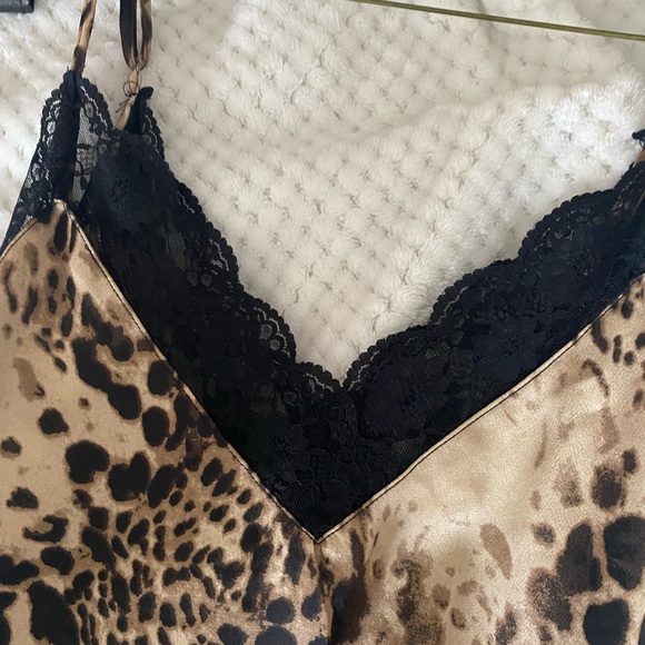 Thin strapped lace cheetah print tank - Picture 2 of 3